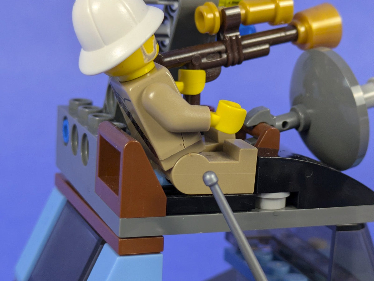 Lego Monster Fighters: The Crazy Scientist & His Monster 9466