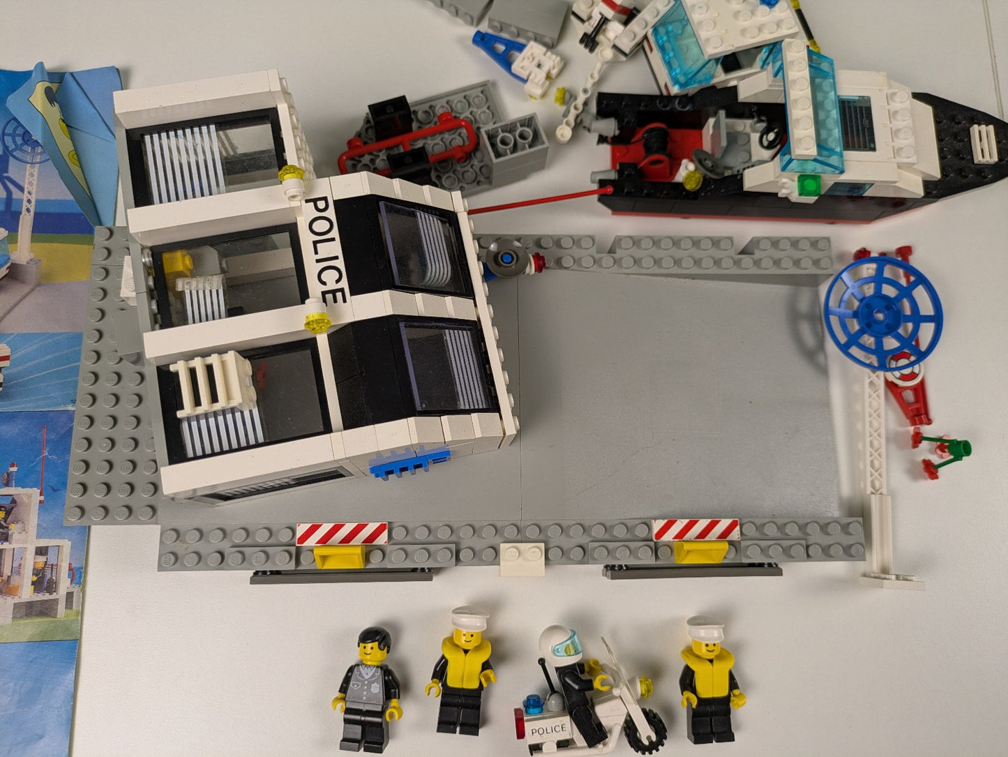 Lego Town: Classic Town: Police: Pier Police Set 6540 - w/ Instructions