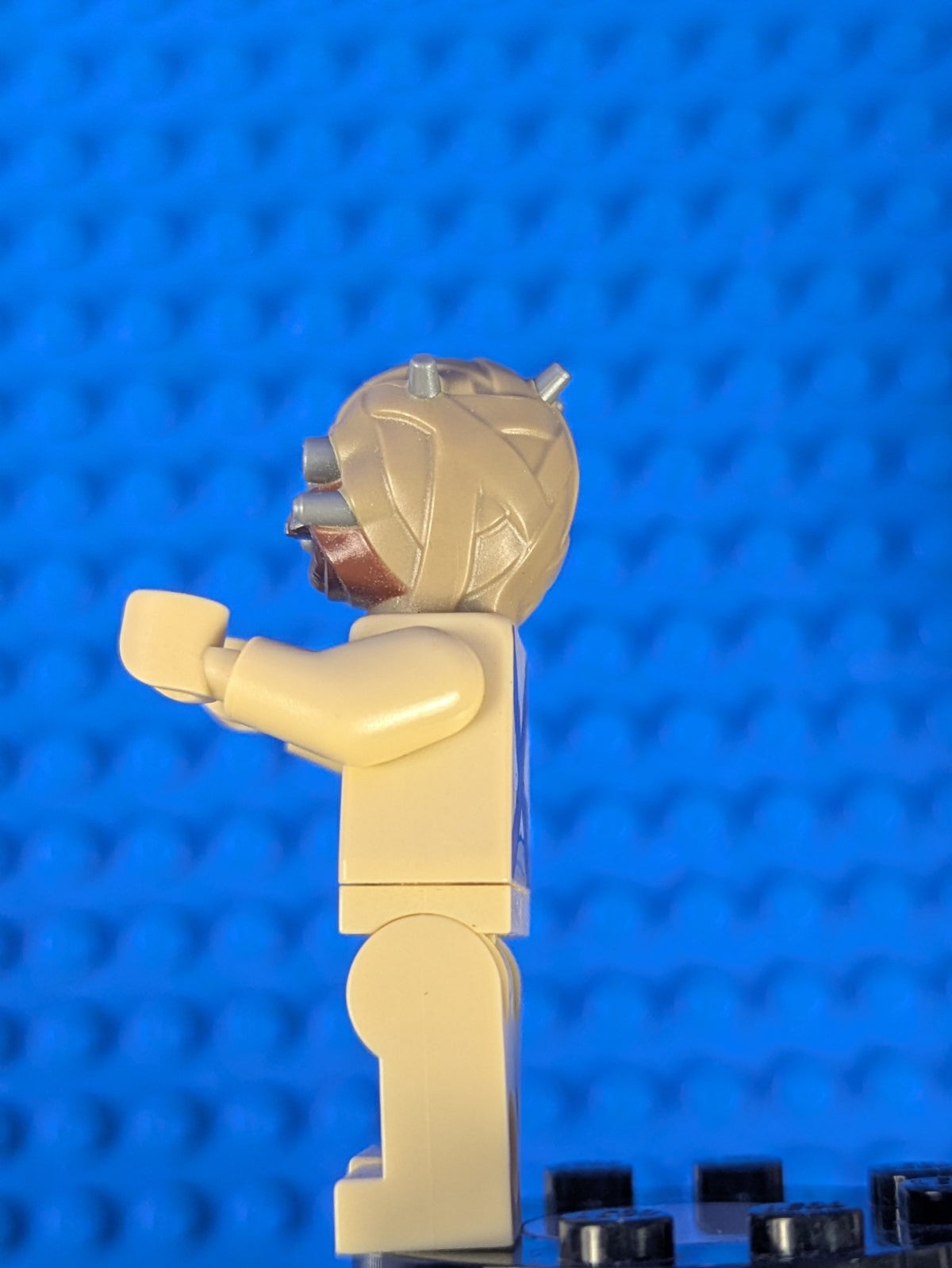 Lego Star Wars: Tusken Raider - Dark Tan Head with Spikes sw0620 Set 75081