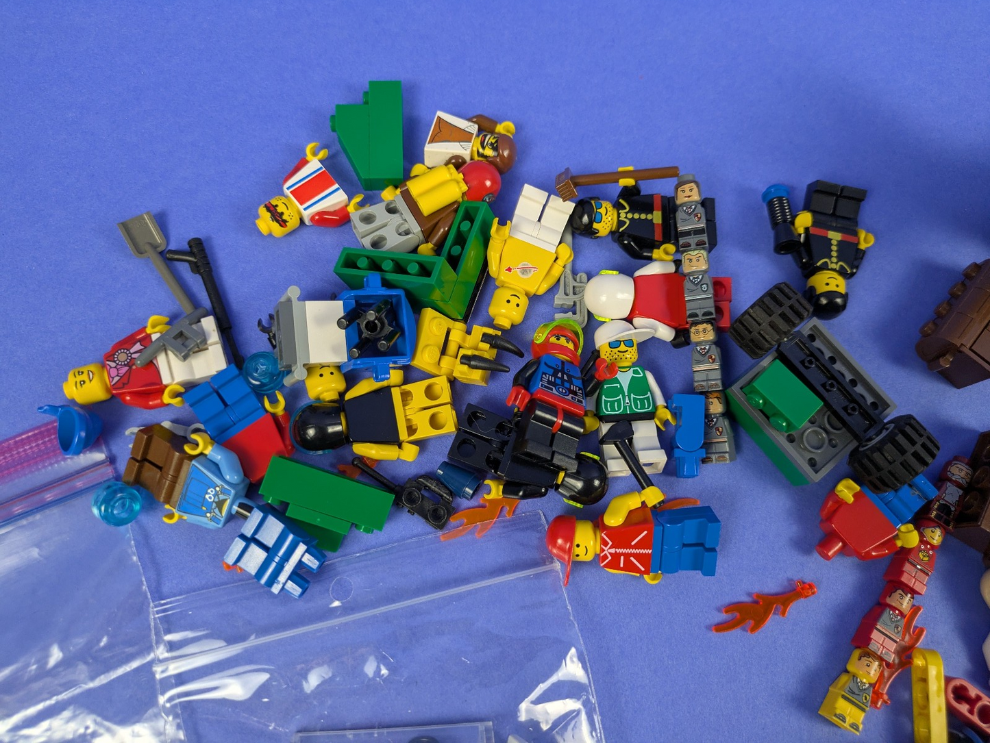 LEGO Assorted Minifigure and Random Parts/Pieces Bundle Lot - 11.9 oz