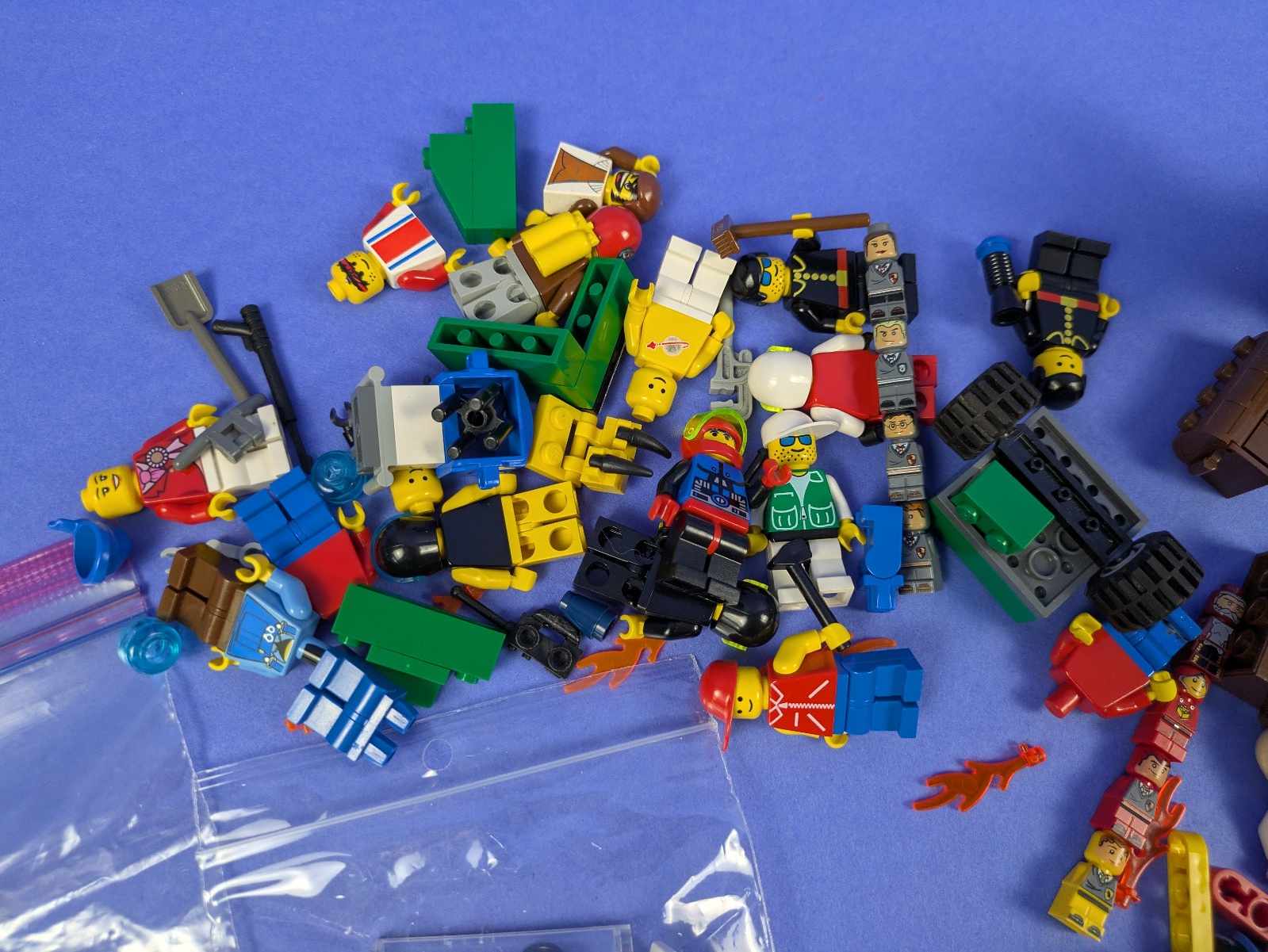 LEGO Assorted Minifigure and Random Parts/Pieces Bundle Lot - 11.9 oz