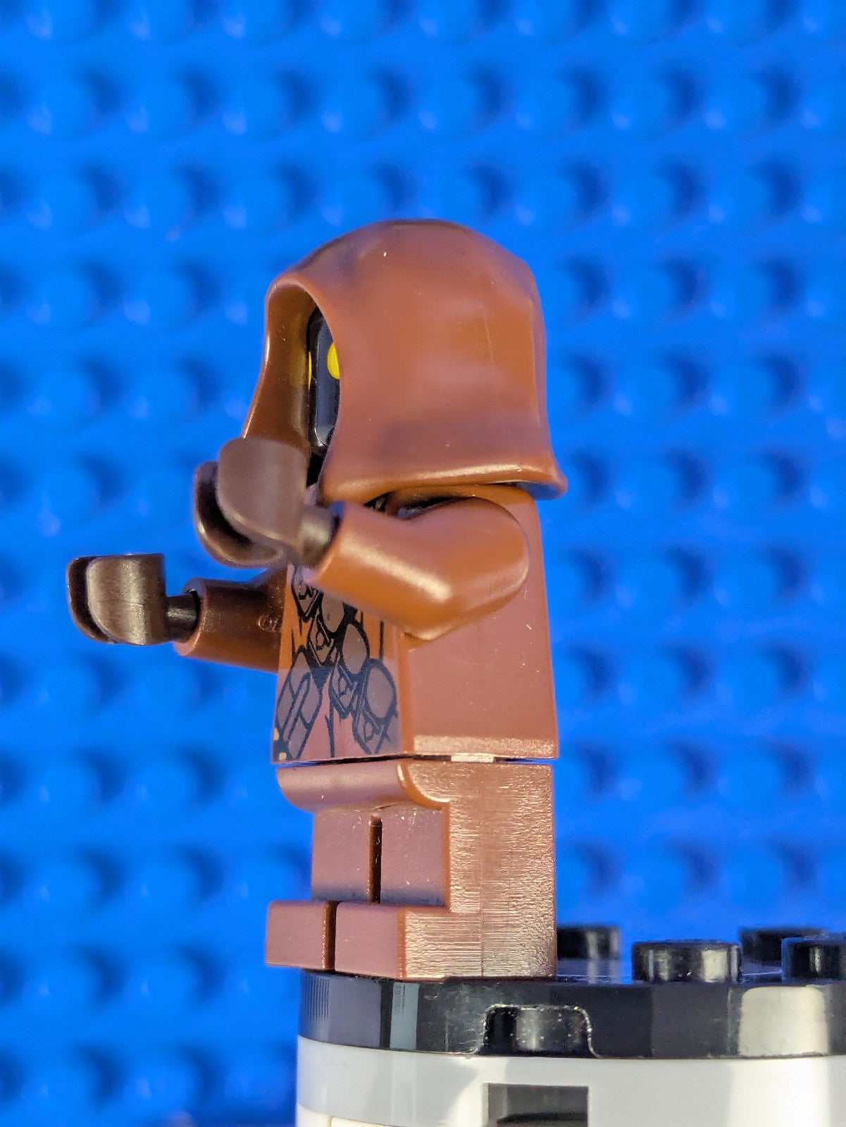 Lego Star Wars: Episode 4-6: Jawa with Gold Badge sw0590 Sets 75059, 75136