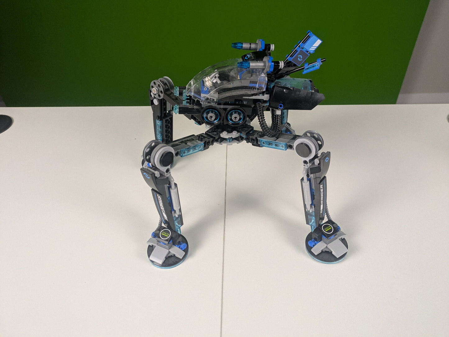 Lego NINJAGO: The LEGO NINJAGO Movie: Water Strider Set 70611 - w/ Instructions