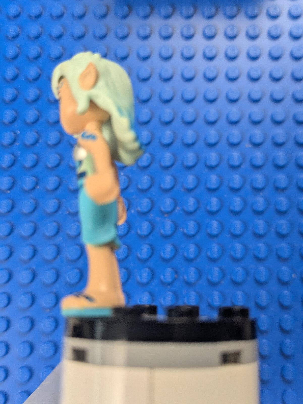 Lego Elves: Naida Riverheart - Medium Azure Skirt elf002 Set 41073