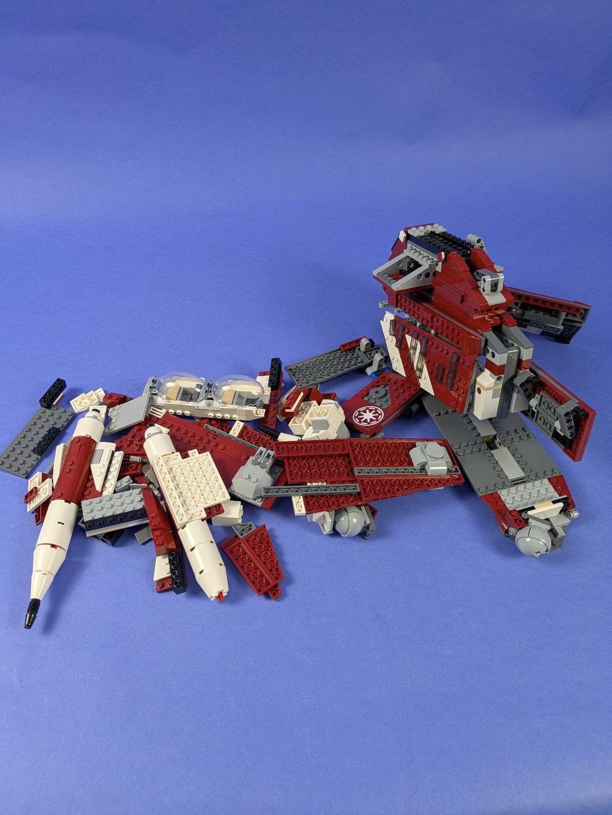 LEGO Star Wars Coruscant Guard Gunship 75354 Incomplete Set Pre-Owned