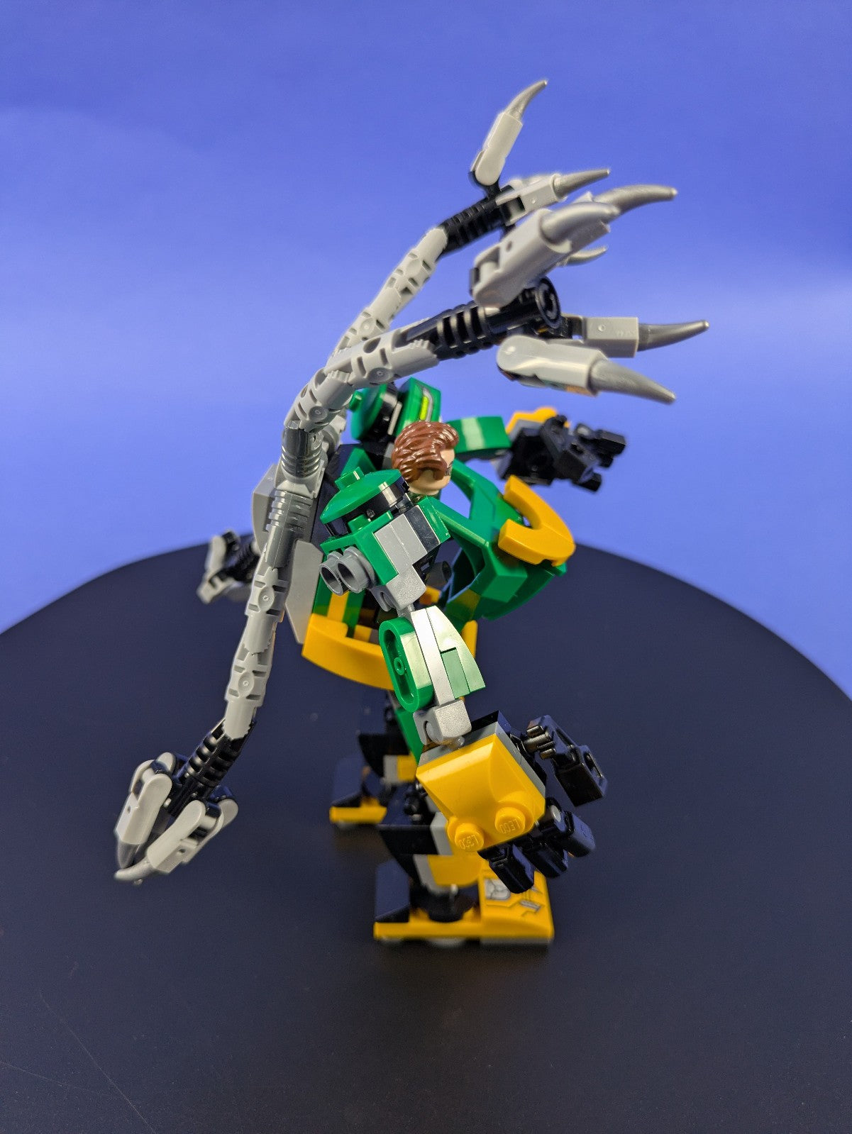 LEGO Super Heroes Spider-Man & Doctor Octopus Mech Battle 76198 Pre-Owned