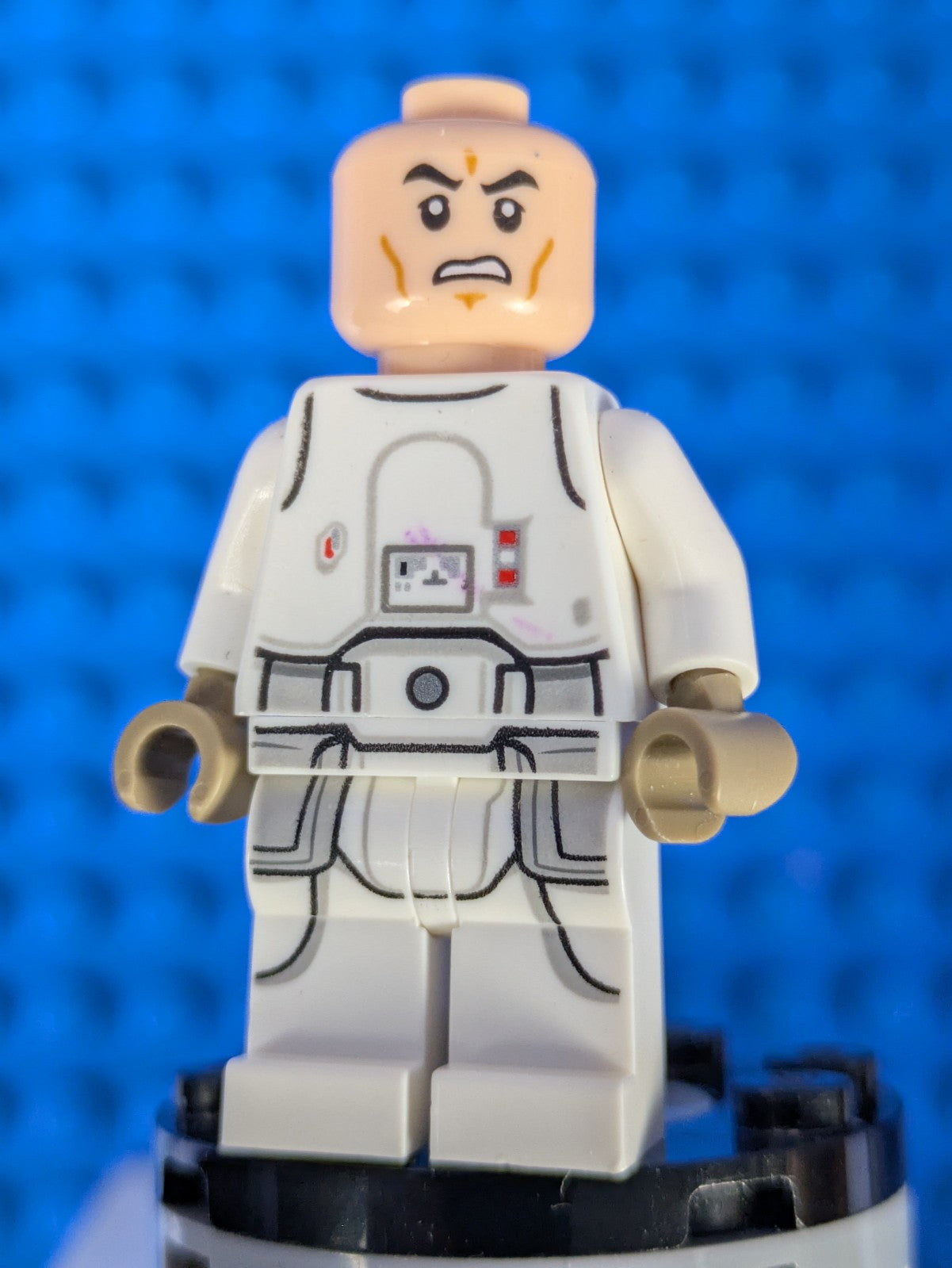 Lego Star Wars: Snowtrooper, Printed Legs, Dark Tan Hands sw1009 Set 75241