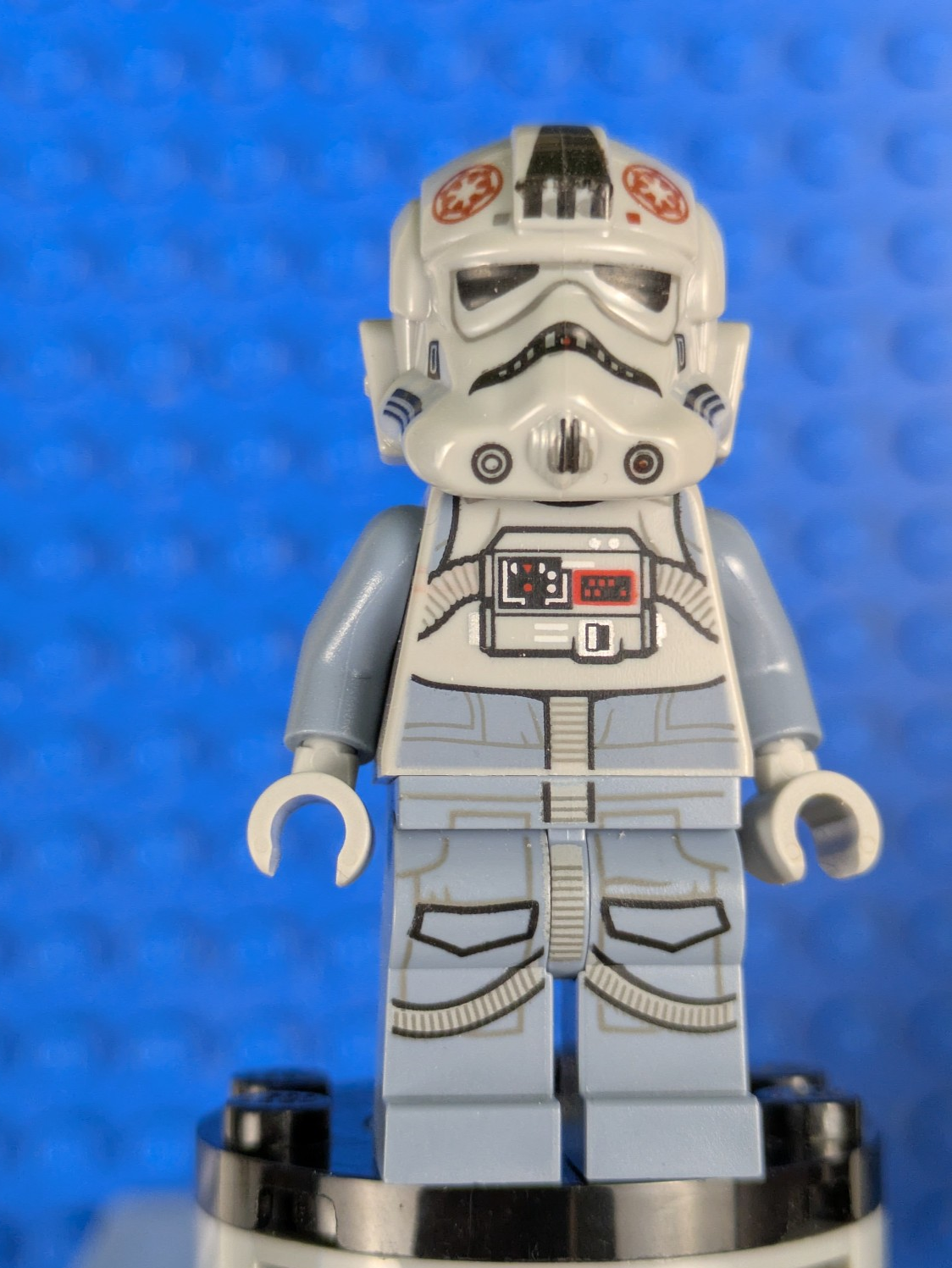 Lego Star Wars: AT-AT Driver - Dark Red Imperial Logo sw1104 Set 75288