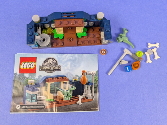 LEGO Jurassic World Baby Velociraptor Playpen polybag 30382 Complete Pre-Owned