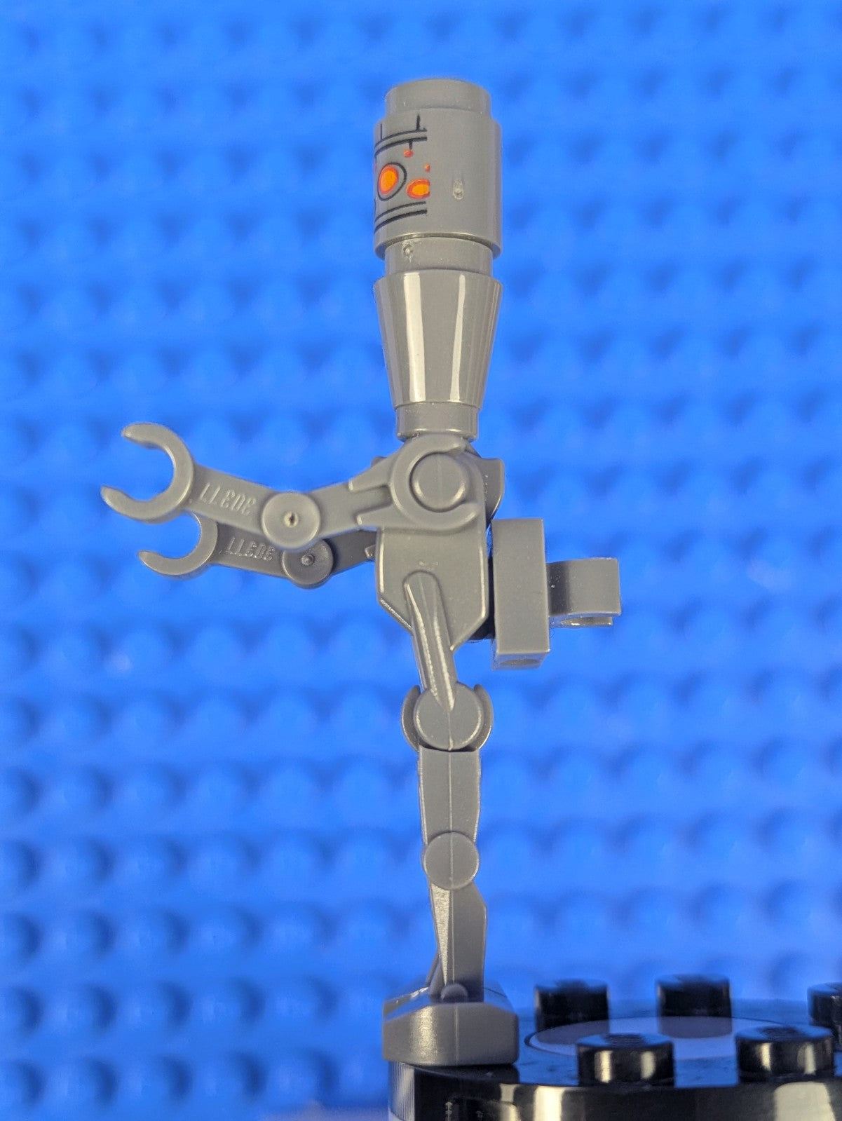 Lego Star Wars: IG-88 with Round 1 x 1 Plate sw0831a Sets 75222, 75167, 911947