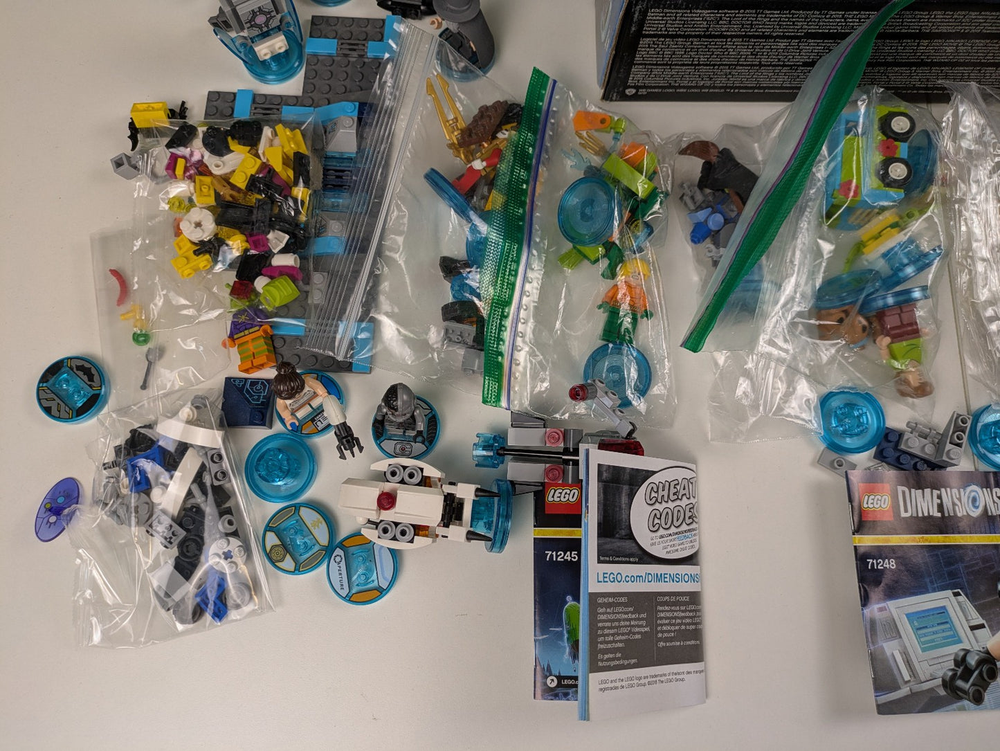 Lego Dimensions: Assorted LEGO Dimensions 20+ Set Bundle - Ultimate Collection!