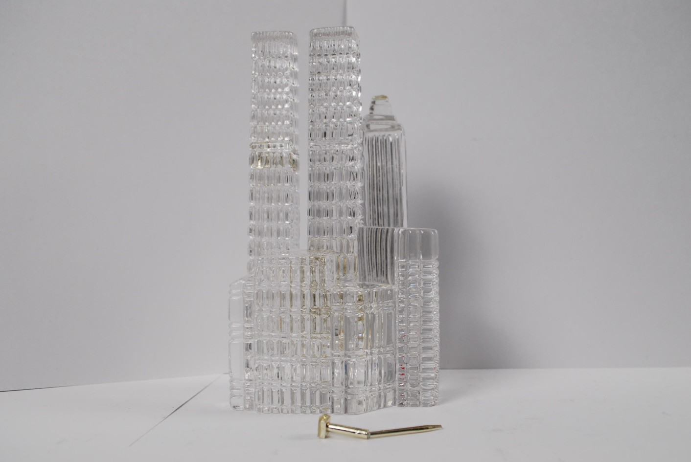 Hofbauer Magic Crystal New York Skylines World Trade Center Glass Paperweight