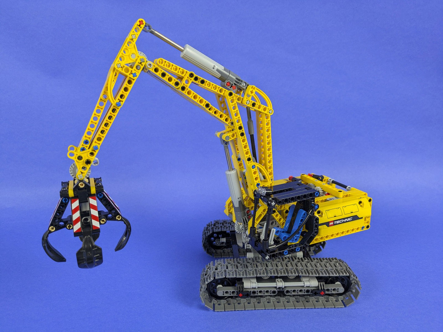 Lego Technic: Model: Construction: Excavator 42006