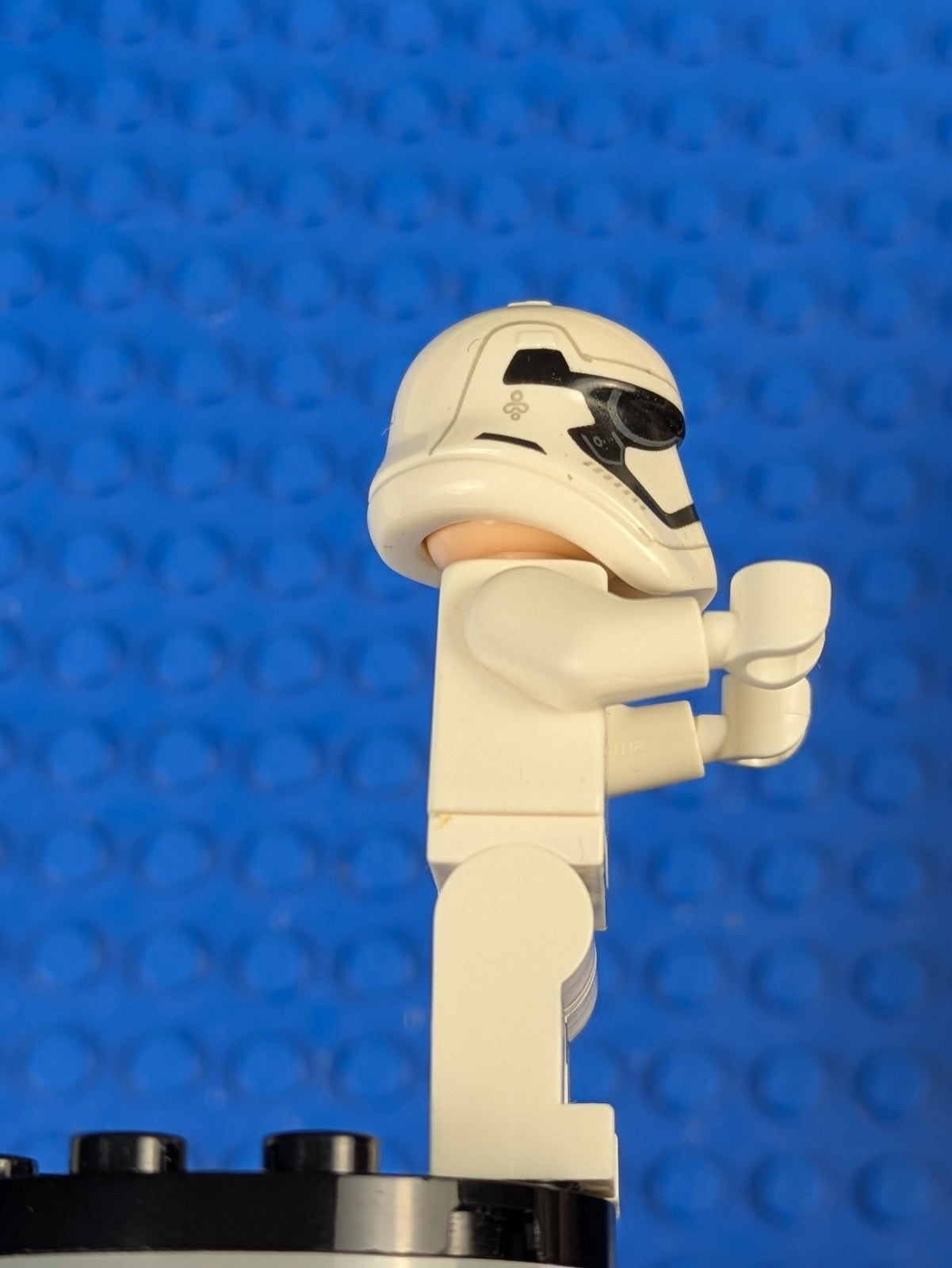 Lego Star Wars: First Order Stormtrooper - Rounded Mouth sw0667 Set 75103