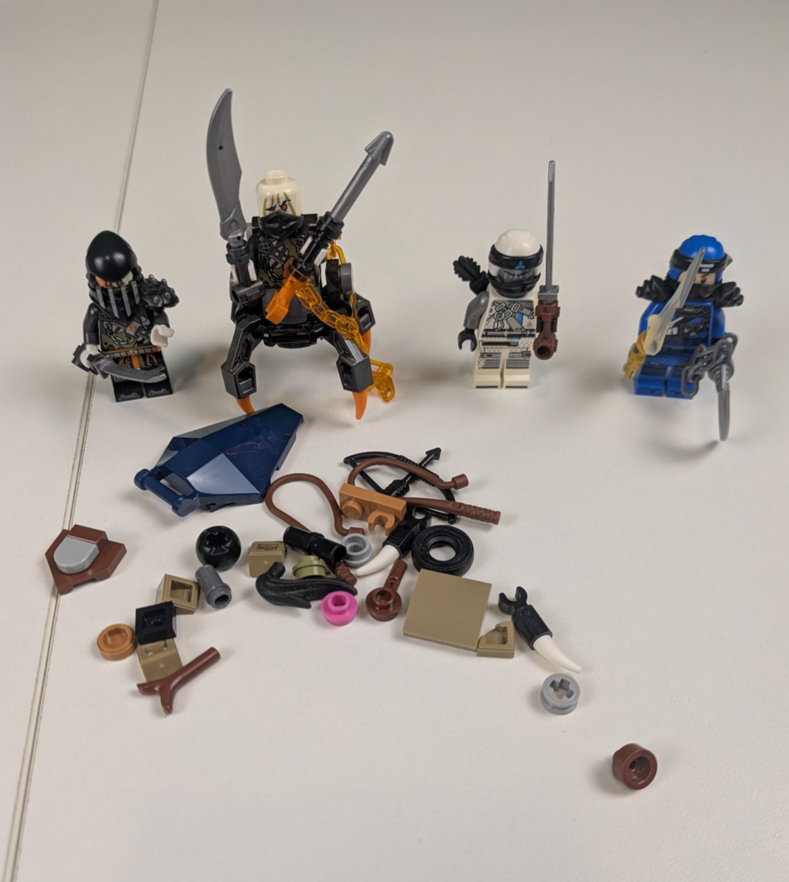 Lego NINJAGO: Hunted: Stormbringer Set 70652 - Incomplete Set