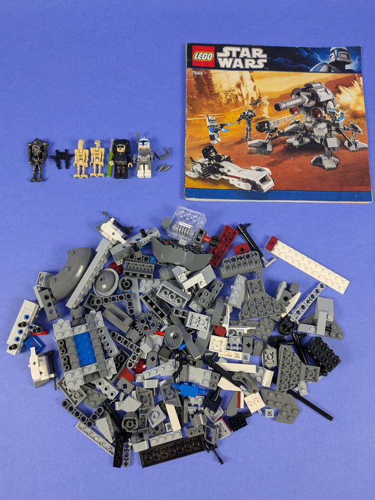LEGO Star Wars Battle for Geonosis 7869 Complete Set Pre-Owned