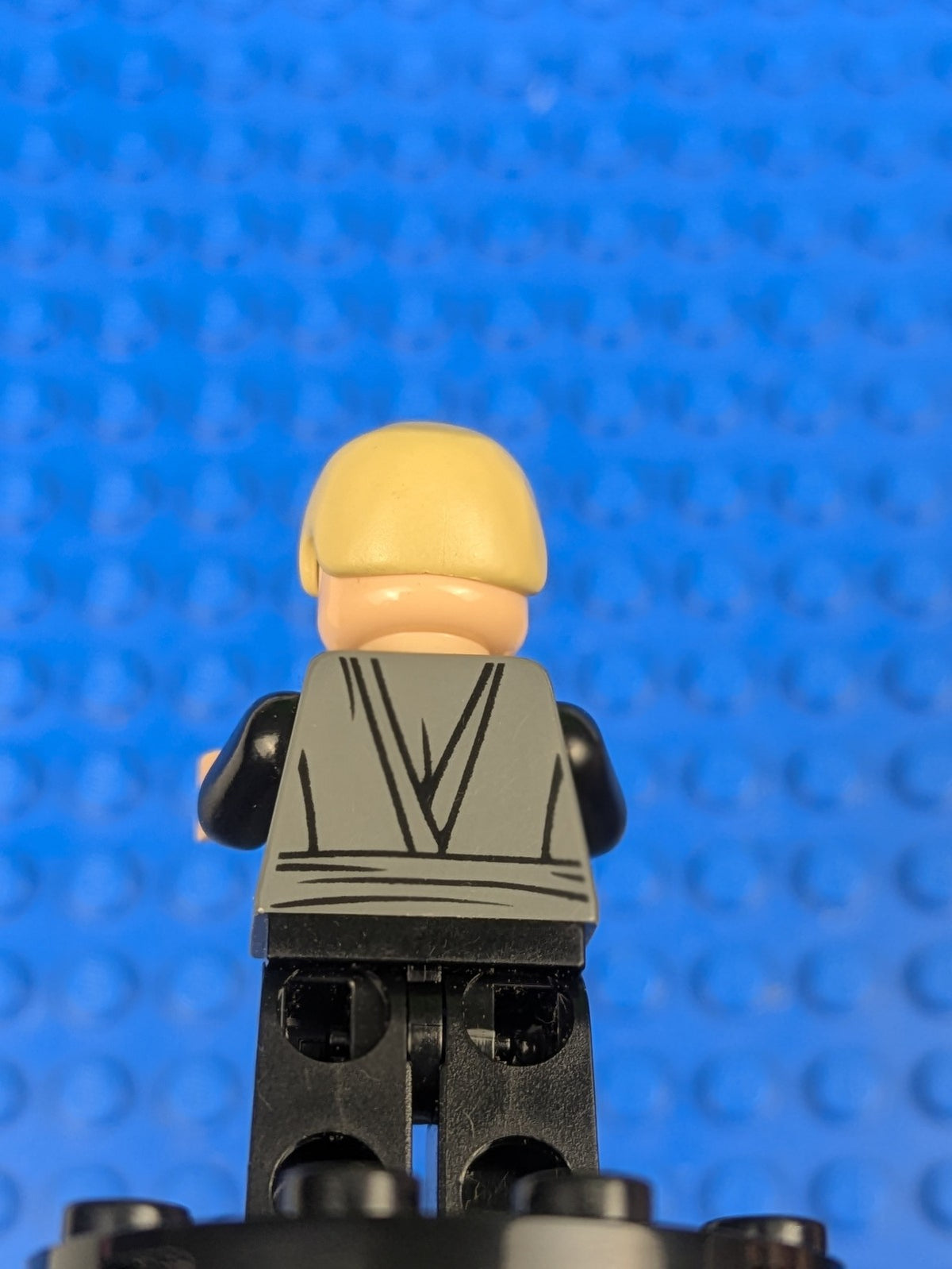 Lego Star Wars: Luke Skywalker (Dark Bluish Gray Jedi Robe) sw0395 Set 9496