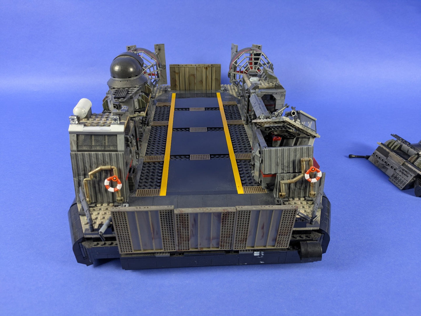 Mega Bloks Call of Duty Hovercraft Set DCL07 06859 - Hovercraft Only!