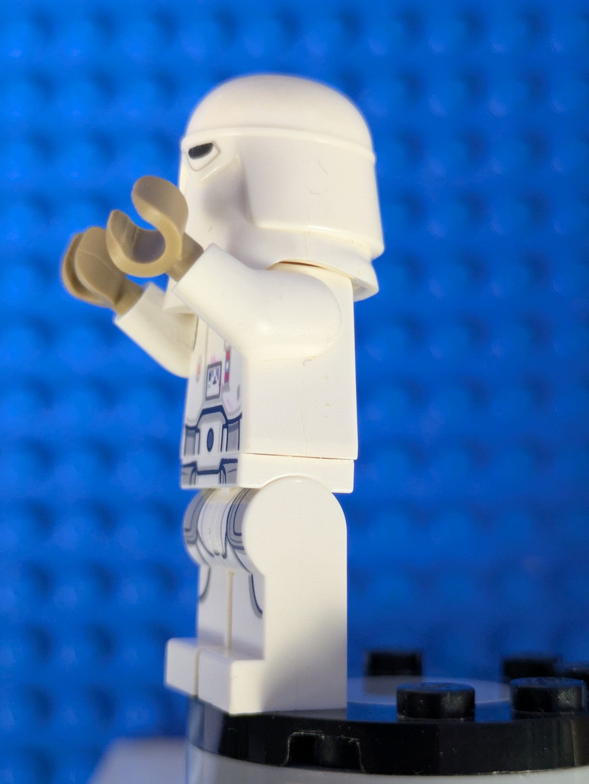 Lego Star Wars: Snowtrooper, Printed Legs, Dark Tan Hands sw1009 Set 75241