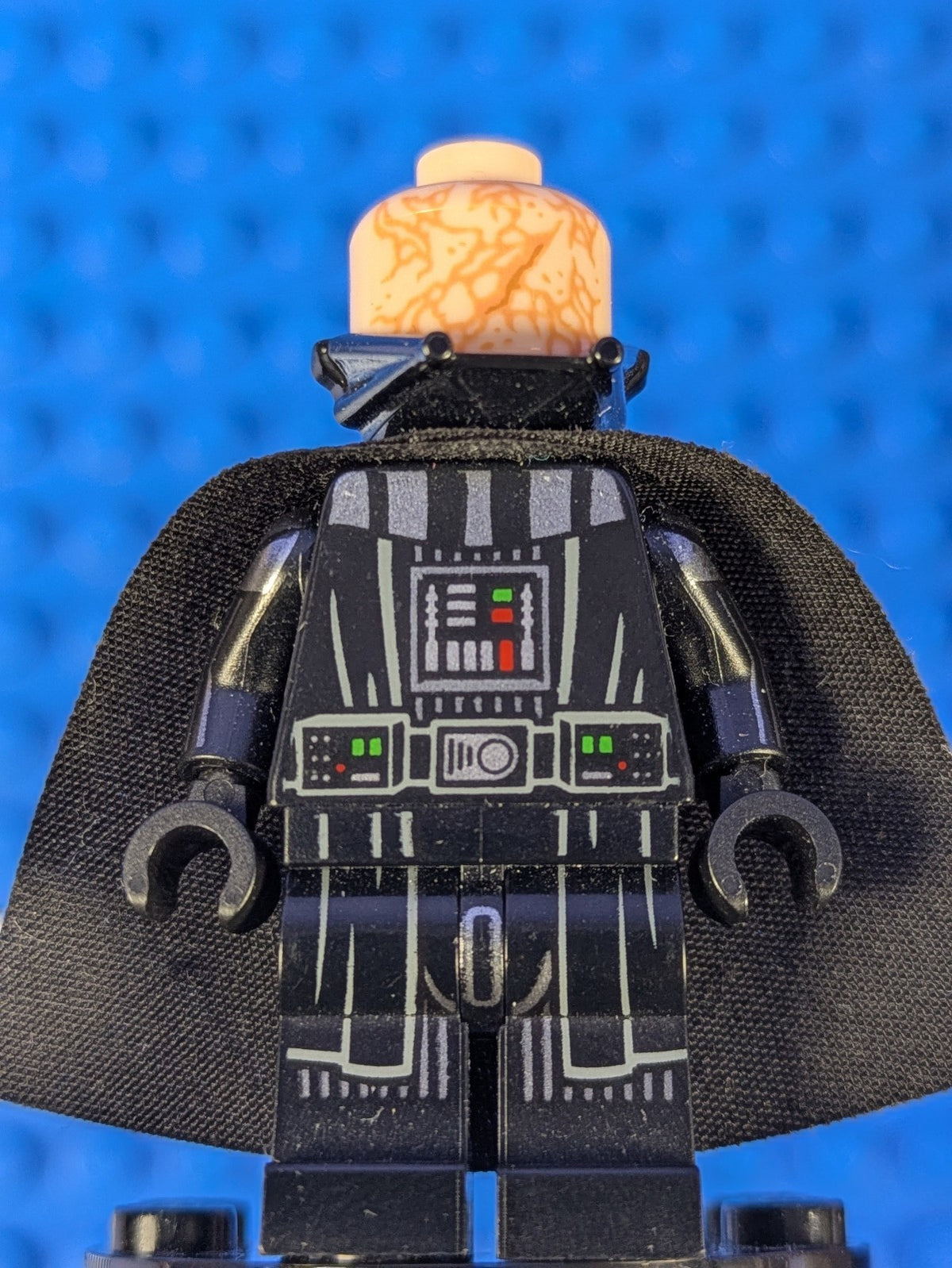 Lego Star Wars: Darth Vader - Light Nougat Head Printed Arms sw1228 Set 75334