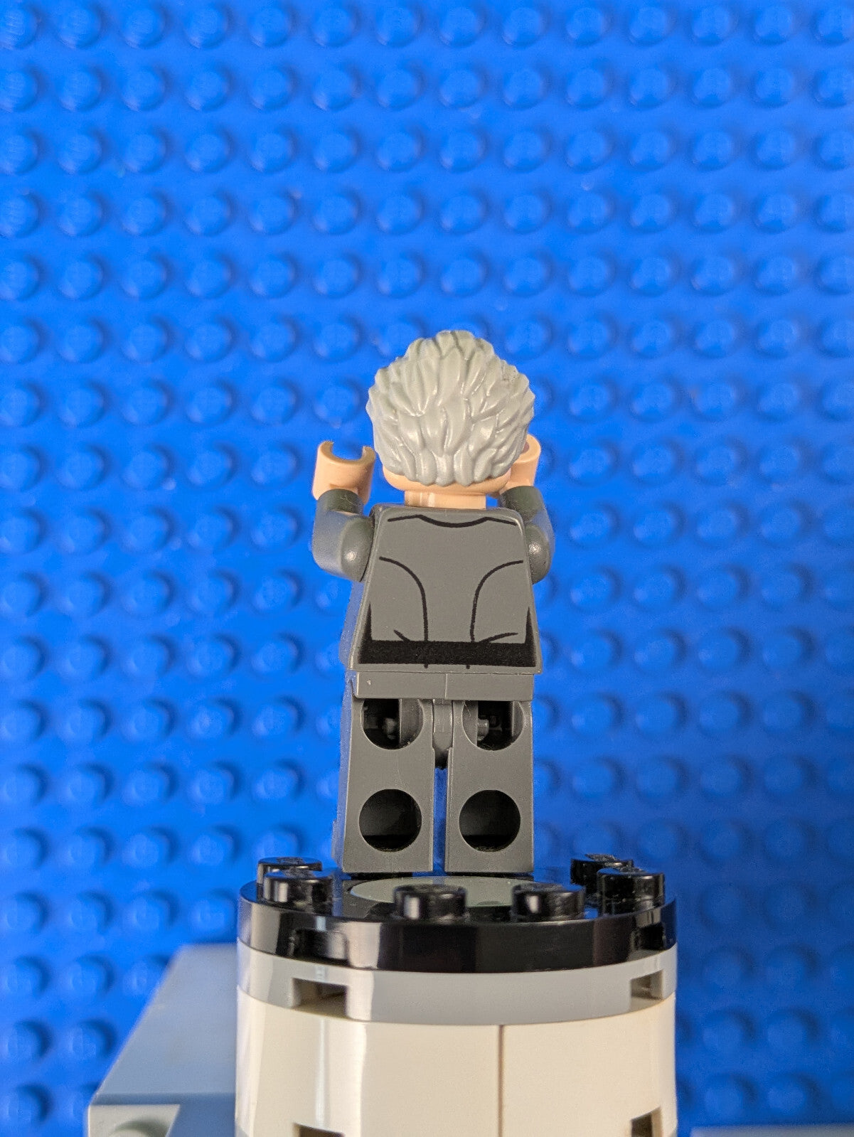 Lego Star Wars: Grand Moff Wilhuff Tarkin - Swept Back Hair sw0770 Set 75159