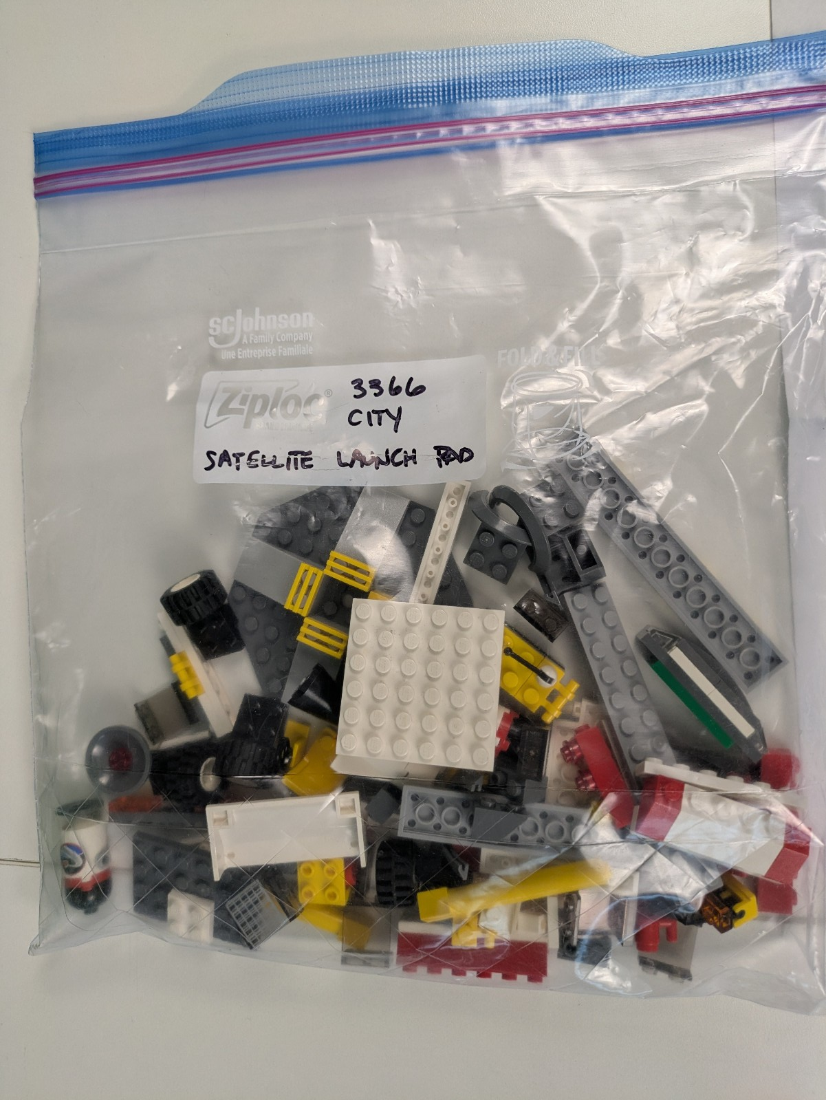 Lego Town: City: Satellite Launch Pad Set 3366 - Incomplete Set