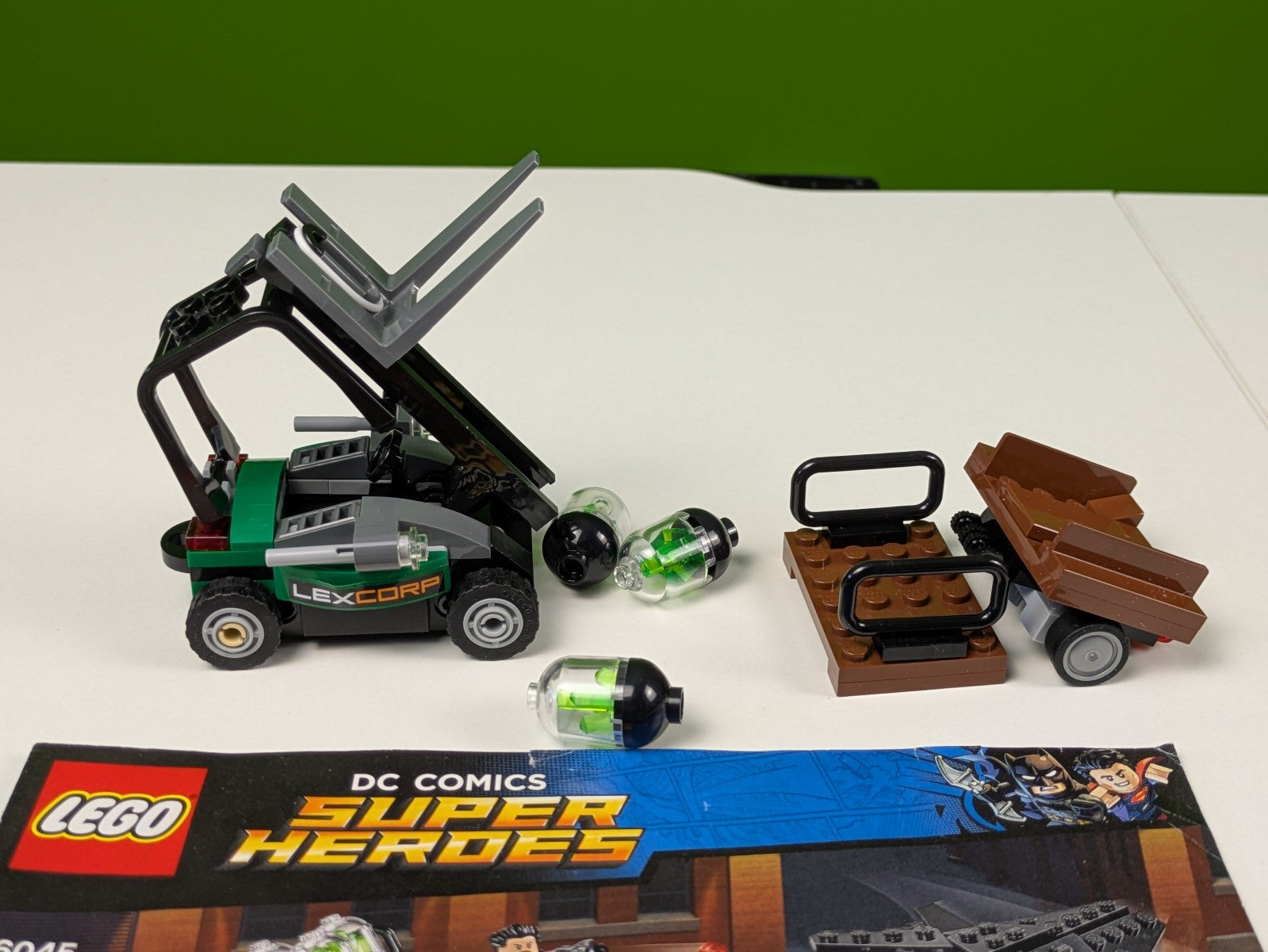 Lego Super Heroes: Dawn of Justice: Kryptonite Interception Set 76045 Incomplete