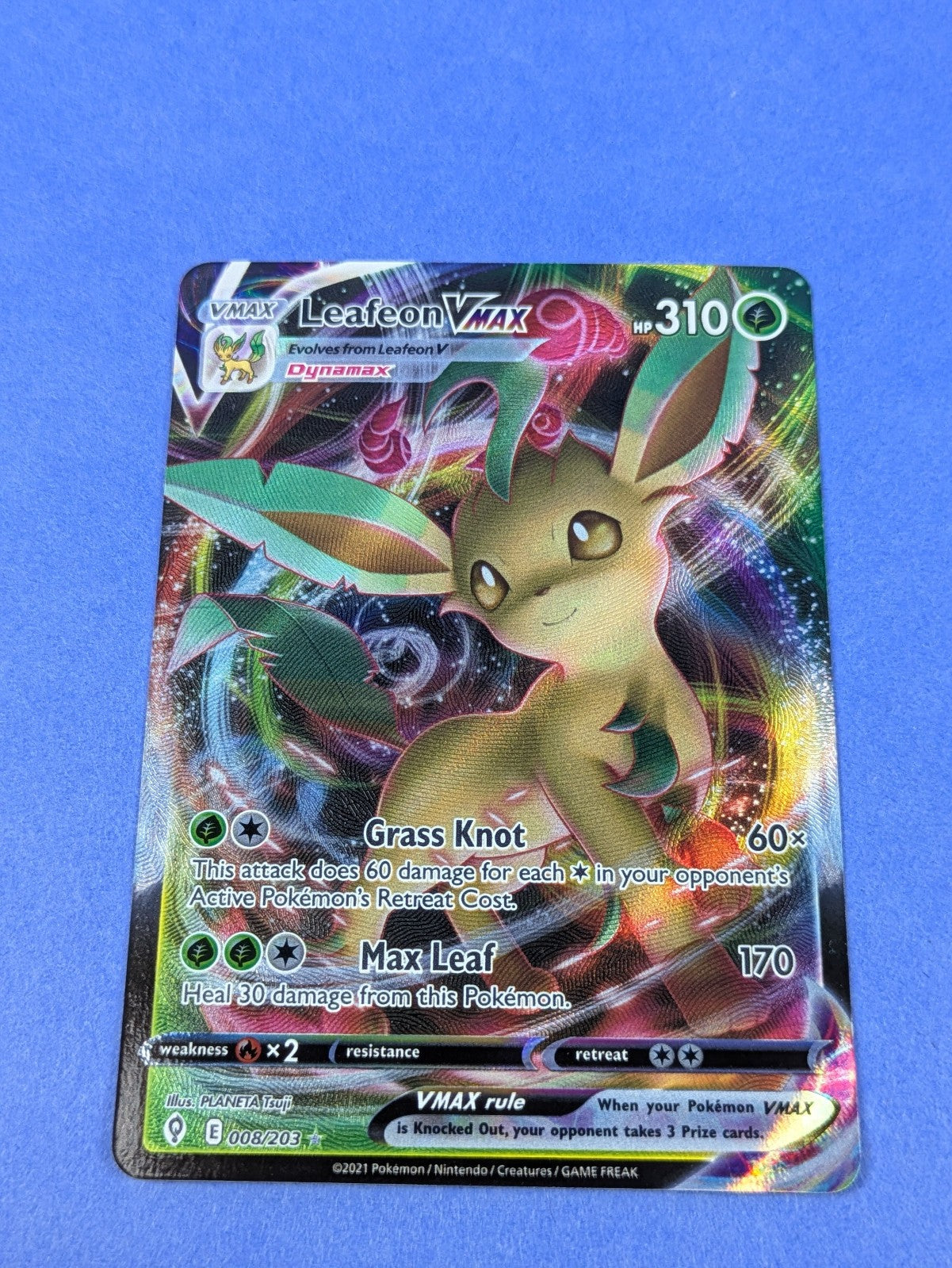 Leafeon VMAX - 008/203 - Rare Holo VMAX Evolving Skies - Pokemon Card - NM