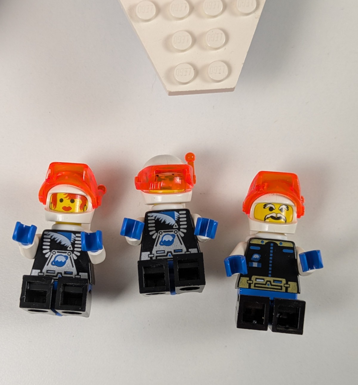 Lego Space: Ice Planet 2002: Deep Freeze Defender Set 6973