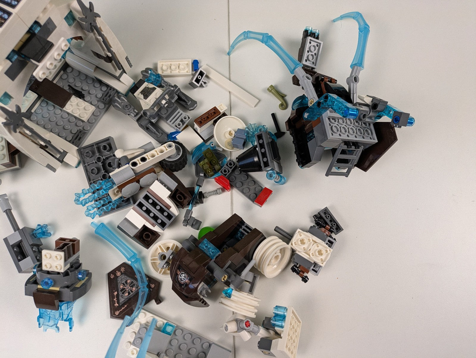 Lego LEGENDS OF CHIMA: Mammoth's Frozen Stronghold Set 70226 - Incomplete Set