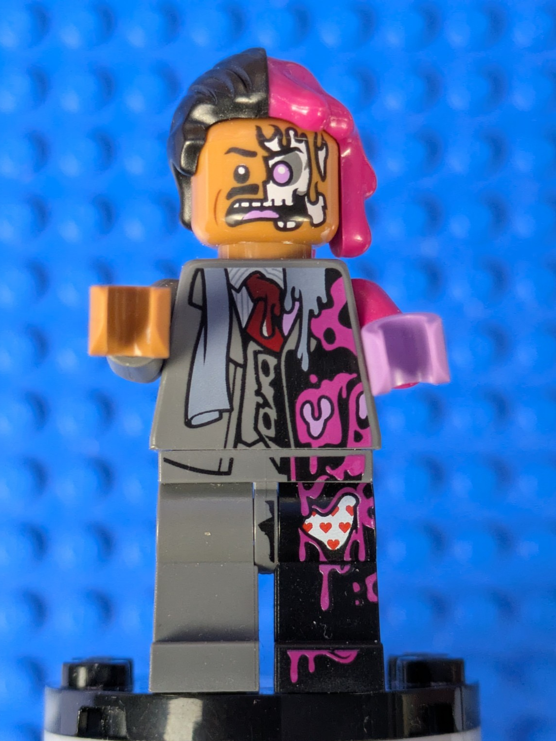 Lego Super Heroes: Two-Face - Dark Bluish Gray Suit sh0395 Set 70915