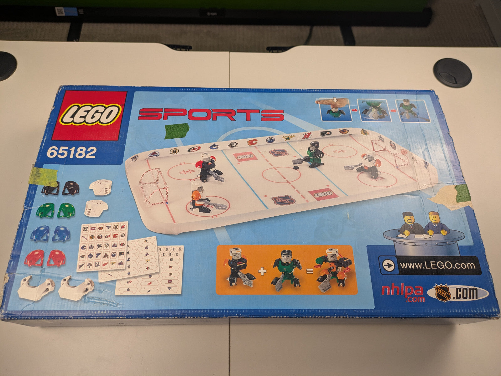 Lego Sports: Hockey: Slammer Stadium Set 65182 - Complete Set