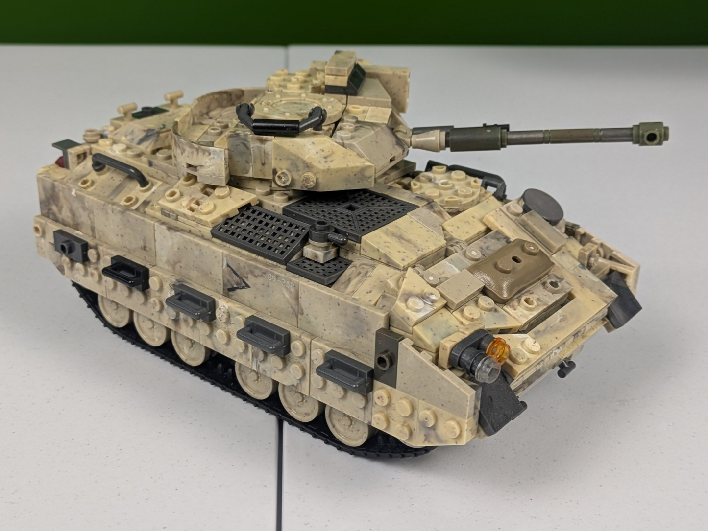 Mega Bloks Call of Duty Desert Tank DPB59 - Tank Only