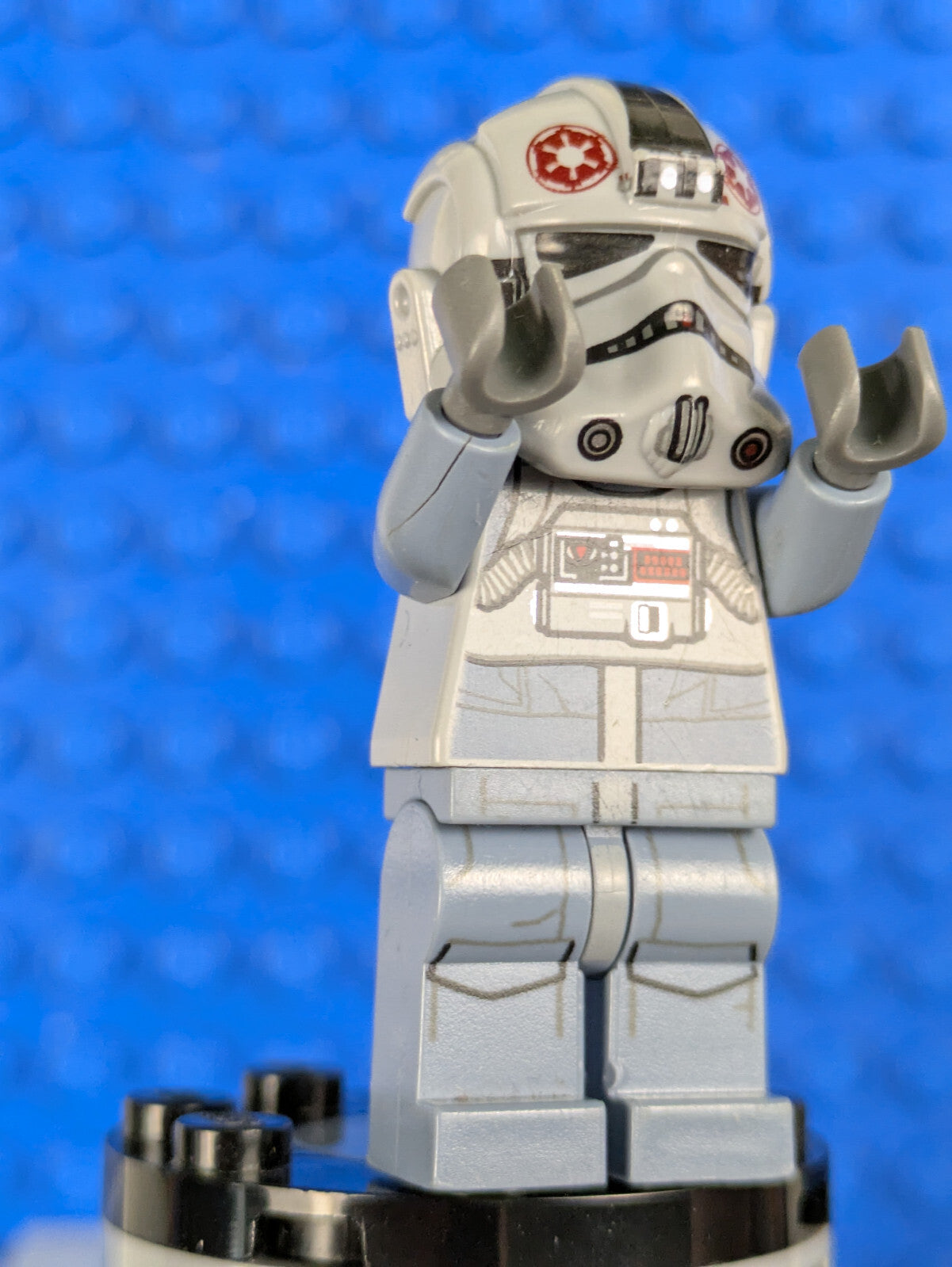Lego Star Wars: AT-AT Driver - Dark Red Imperial Logo sw0581 Sets 75054, 75075