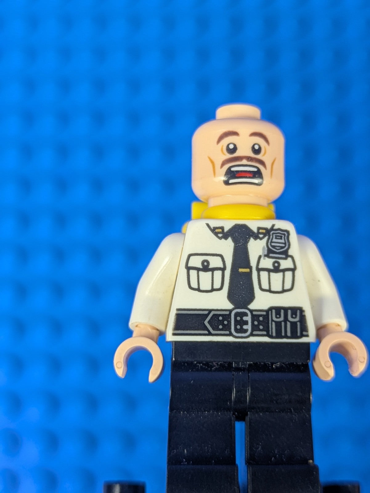 Lego Super Heroes: Security Guard, Fire Helmet sh0320 Set 70901