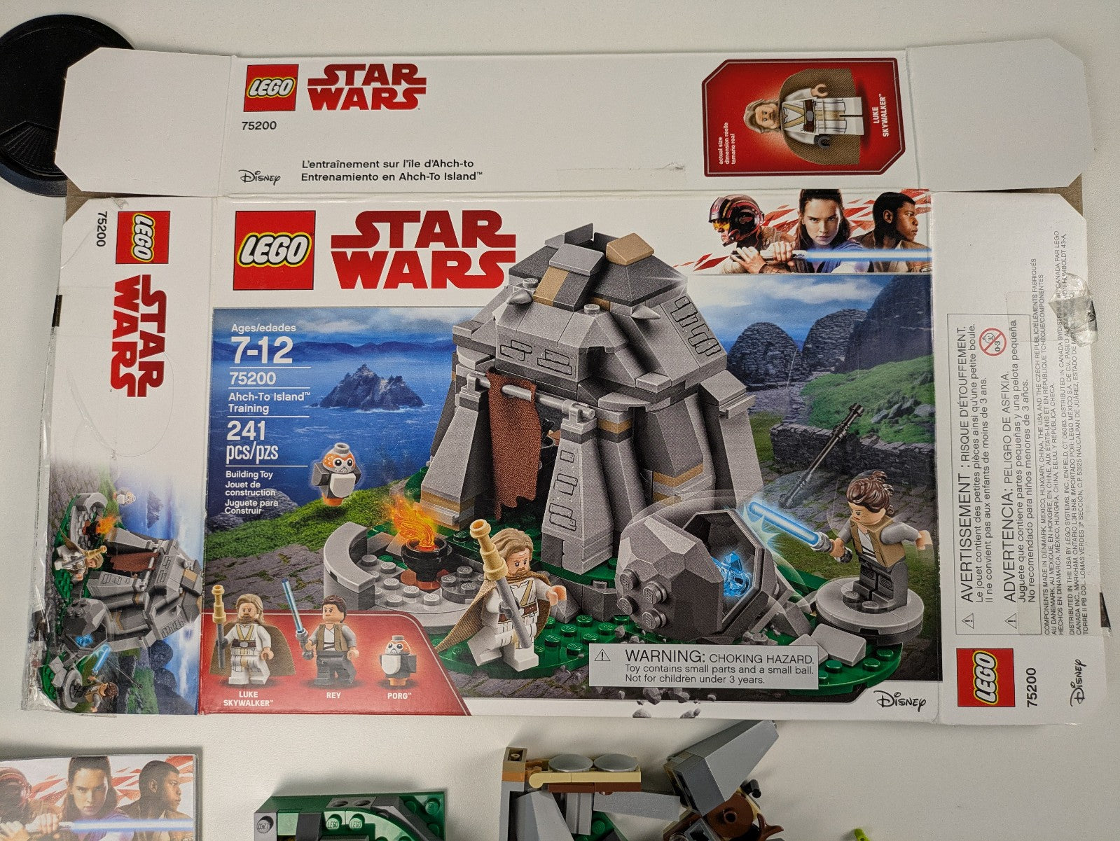 Lego Star Wars: Episode 8: Ahch-To Island Training Set 75200 - Complete Set