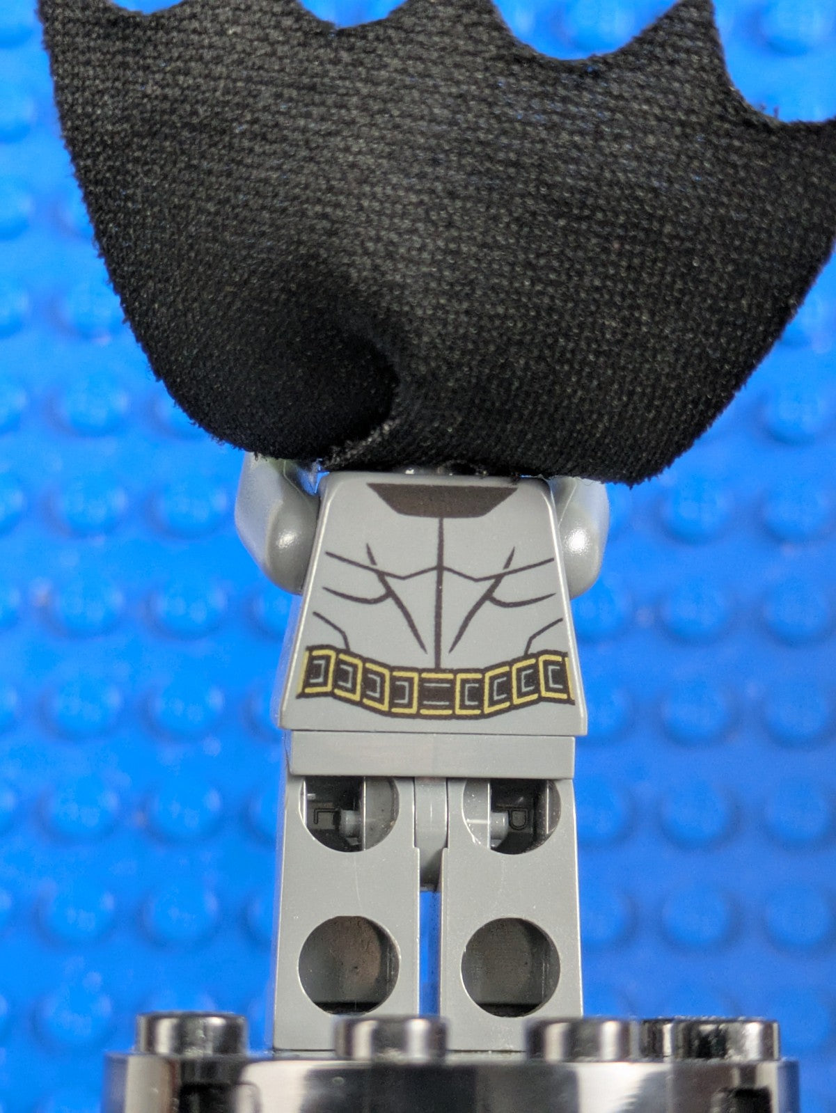 Lego Super Heroes: Batman - Dark Bluish Gray Suit sh0589 Set 76122