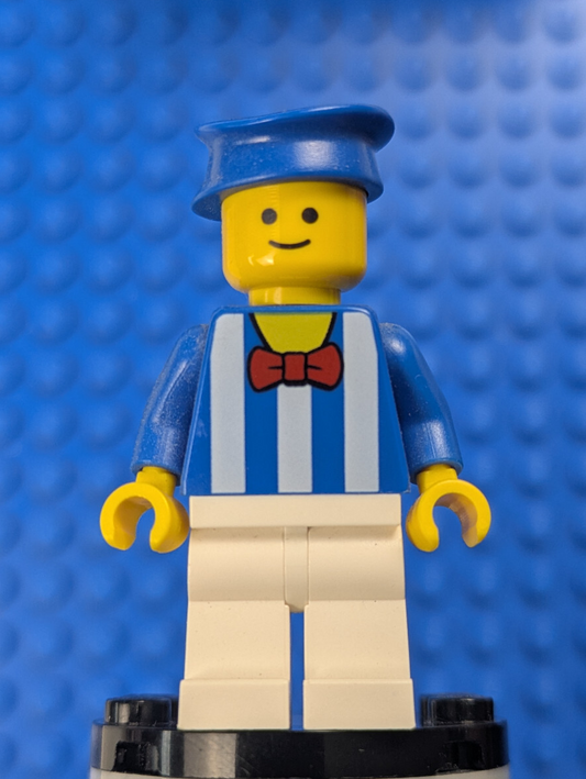 Lego Town: Creator: Palace Cinema Employee - Blue Shirt twn178 Set 10232