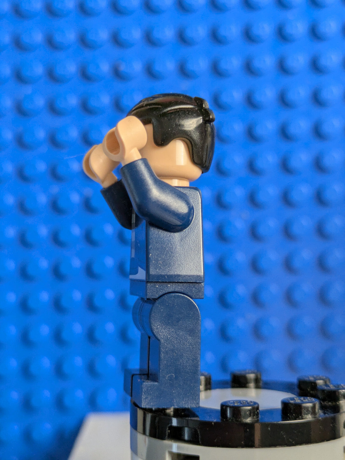 Lego Despicable Me and Minions: Gru - Dark Blue Jacket mnn004 Sets 75549, 40511