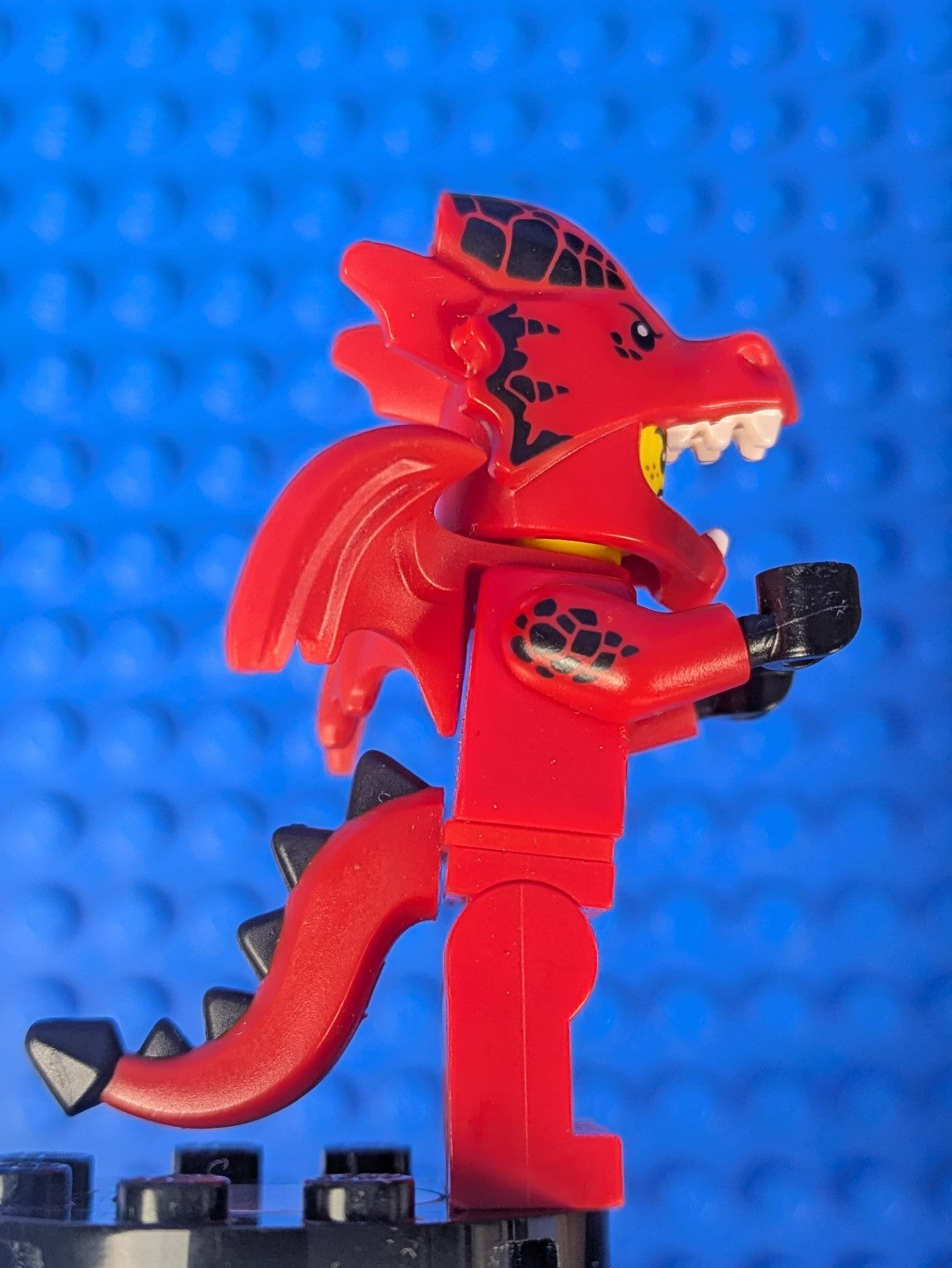 Lego Minifigure Series 18: Dragon Suit Guy col318 Sets 71021, 6213825