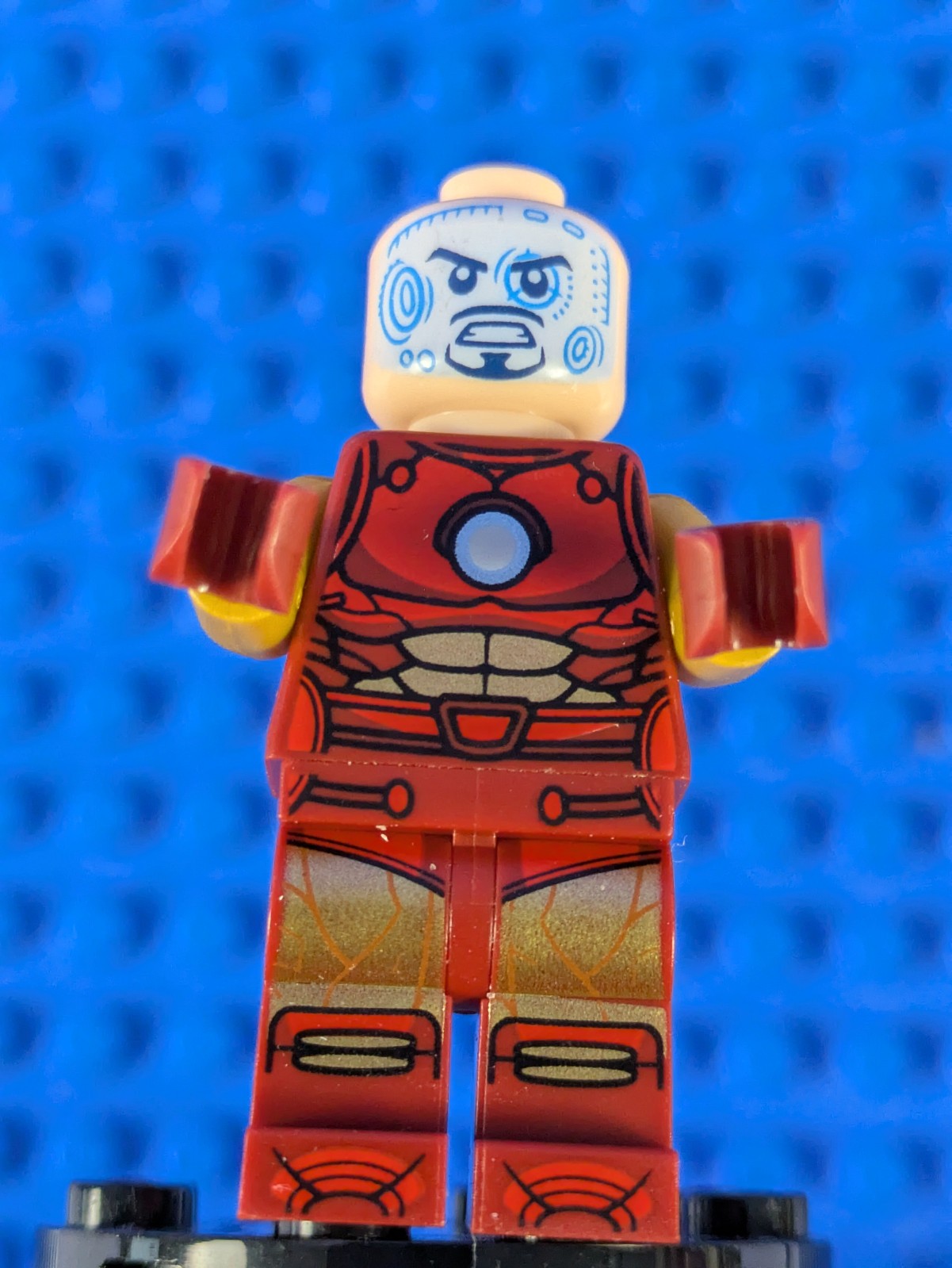 Lego Super Heroes: Avengers: Iron Man - Dark Red sh1008 Sets 76310, 76307