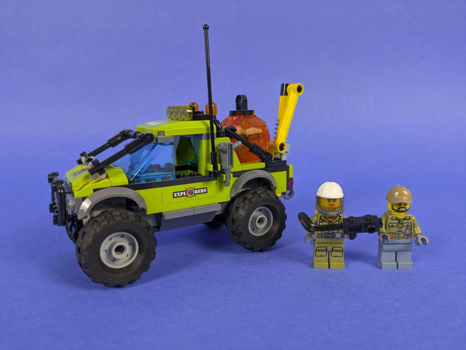 Lego Town: City: Volcano Explorers: Volcano Exploration Truck 60121
