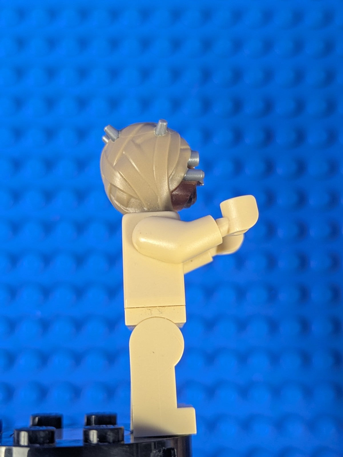 Lego Star Wars: Tusken Raider - Dark Tan Head with Spikes sw0620 Set 75081