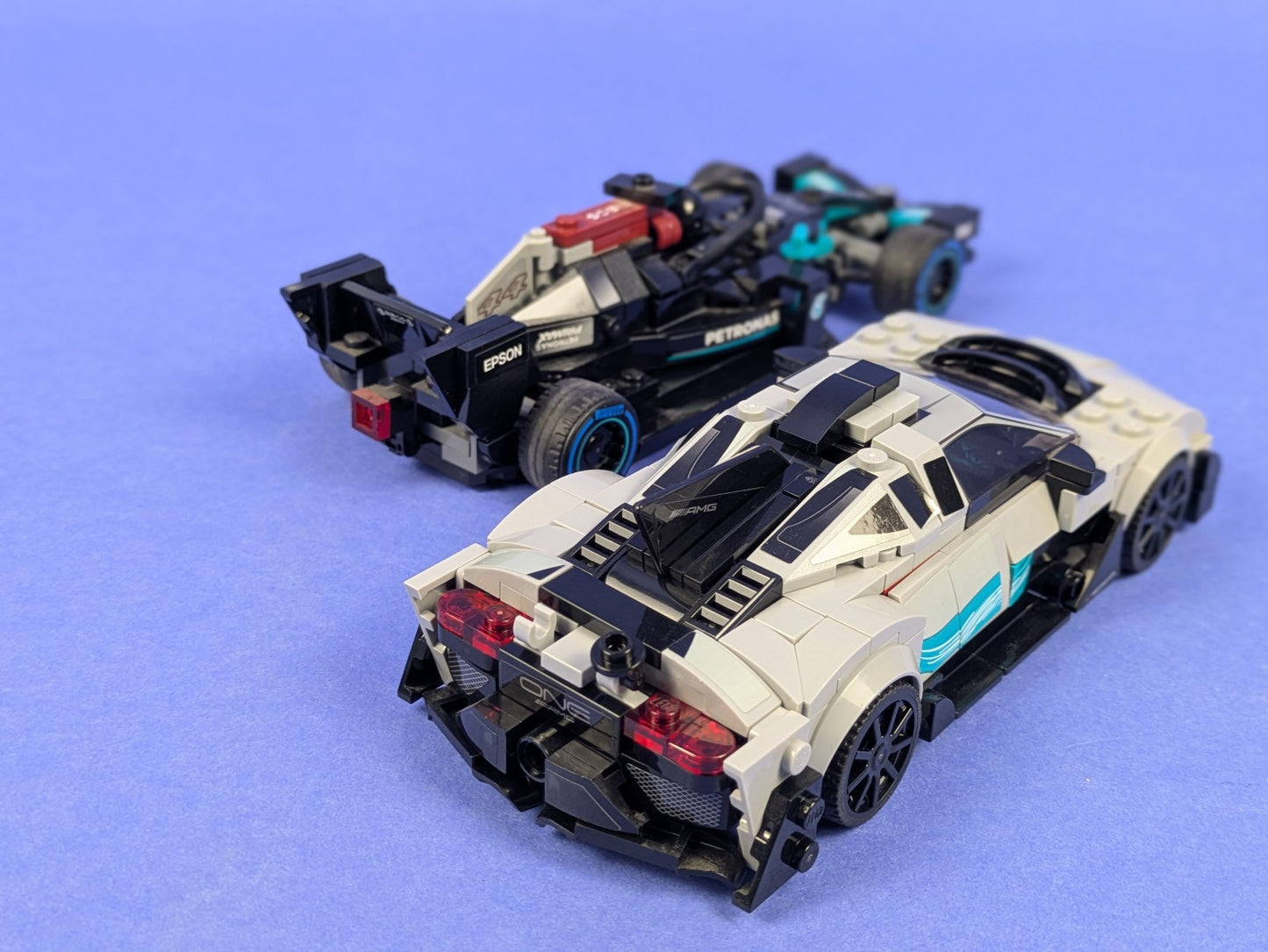 Lego SPEED CHAMPIONS: Mercedes-AMG F1 W12 E Performance & Mercedes-AMG Set 76909