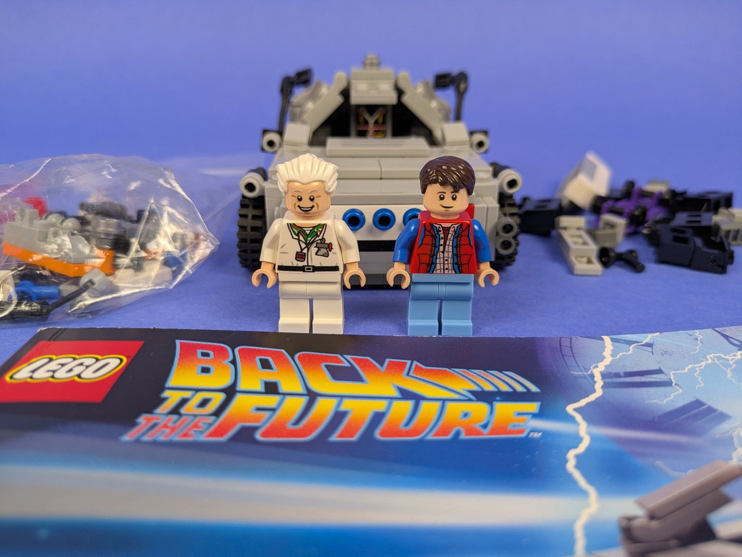 Lego LEGO Ideas (CUUSOO): The DeLorean Time Machine Set 21103 - Complete Set