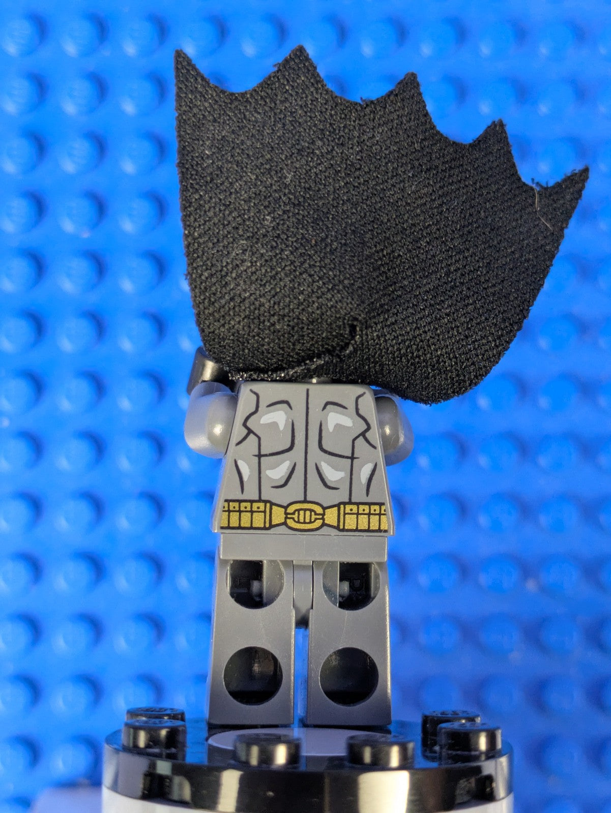 Lego Super Heroes: Batman - Dark Bluish Gray Suit sh0151 Sets 76026, 76055