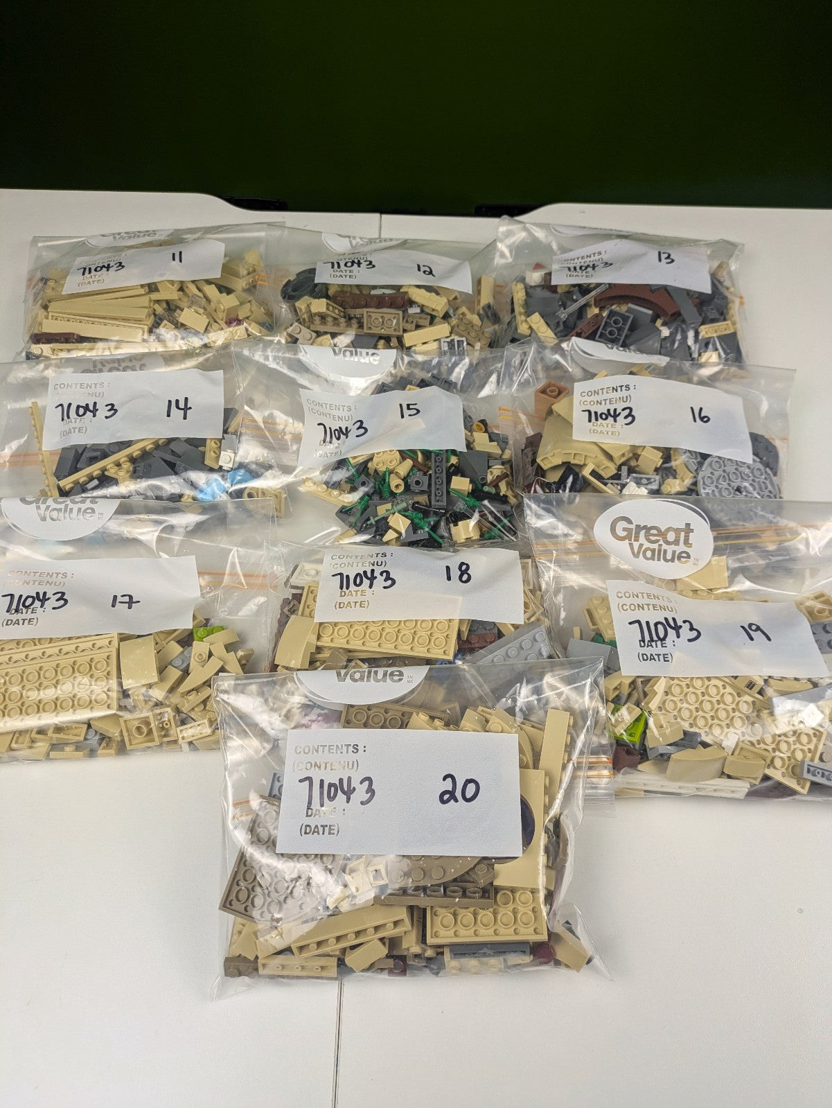 Lego Harry Potter: Hogwarts Castle 71043 - No Instructions