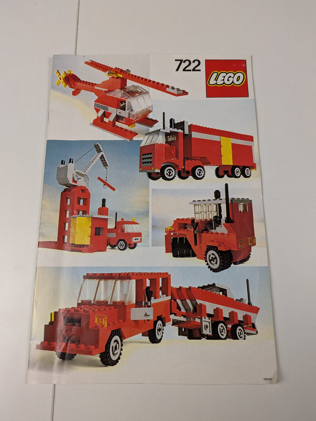 Lego Universal Building Set: Universal Building Set Set 722 - w/ Instructions