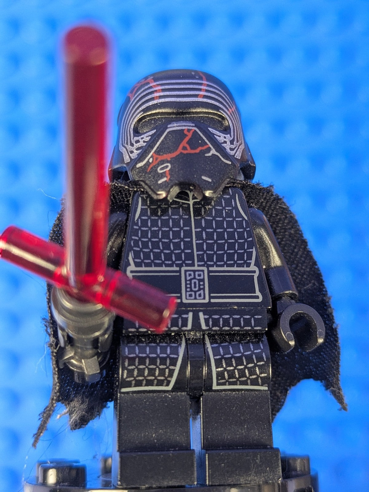 Lego Star Wars: Supreme Leader Kylo Ren (Cape) sw1061 Set 75256