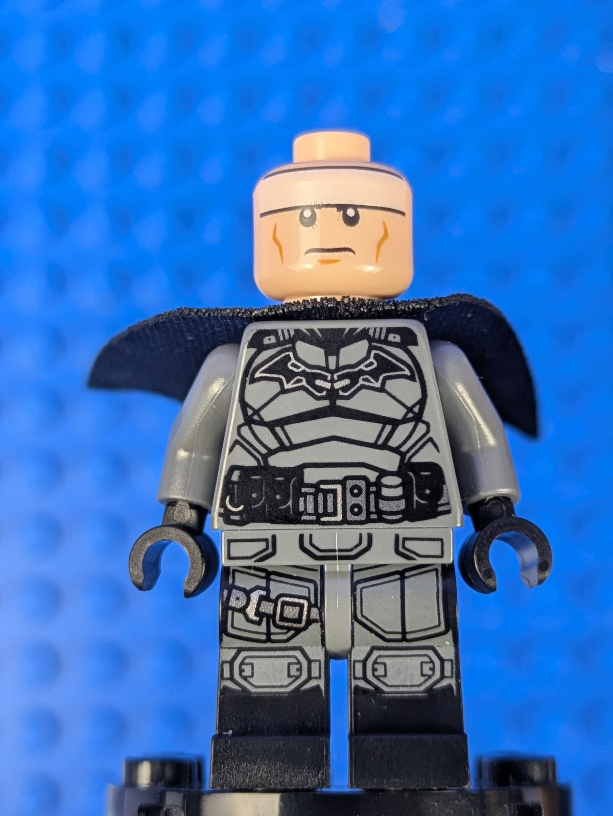 Lego Super Heroes: Batman - Dark Bluish Gray Suit sh0786 Set 76183